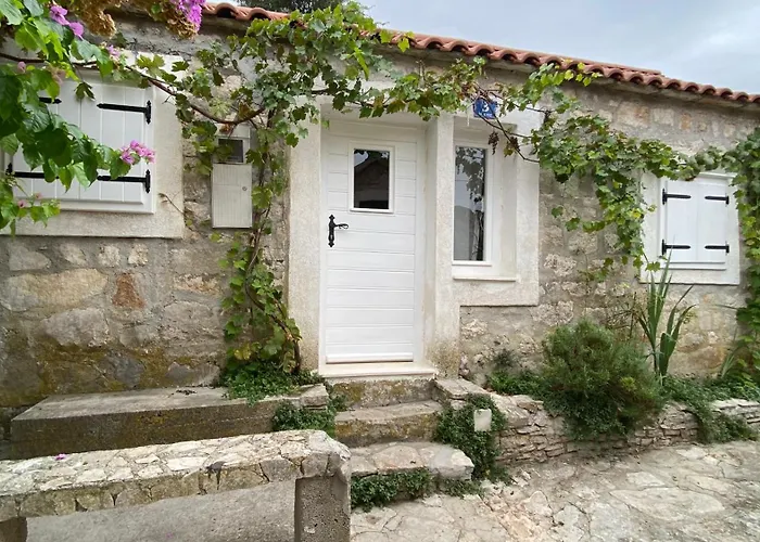 Villa Rustica Bougainvillea